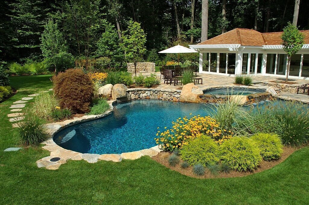 loving pool landscaping ideas